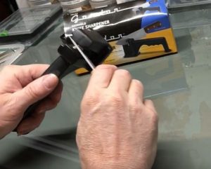 Ceramic knife sharpener